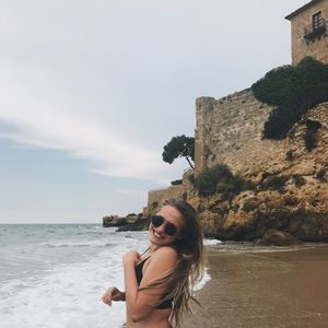 Meet your Posher, Rachel